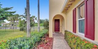 Great Pool Home with excellent lake View in Heron Bay, Parkland Gallery 4
