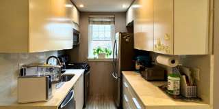 Modernized Fully Furnished 1BR, 1BA Condo at Arbors of Arlington Gallery 8