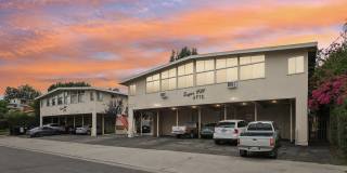 Quiet Jefferson Park Apartments – Spacious, Secure & Centrally Located Gallery 1