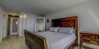 440 N Mcclurg Court Gallery 13