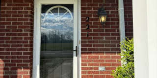 2-bedroom, 1.5-bath townhouse with an attached garage Gallery 1