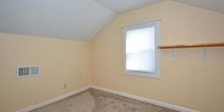 Beautiful 4-Bedroom, 1-Bathroom Home Available Now in NE Minneapolis! Gallery 15