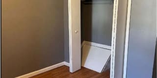 Room in 3 Bedroom Home at River Park Dr Gallery 4