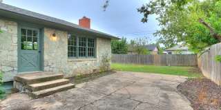 Beautiful updated home in The Village - 2 bed 1 bath Gallery 34