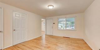 Charming 3 Bedroom Home – Pets Welcome! Gallery 3