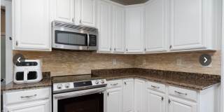 Room in 5 Bedroom Home at Delamere Ln Gallery 1