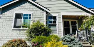 Fully Furnished 2 bedroom cottage in downtown Poulsbo...available starting 5-1 Gallery 1