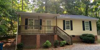 Spacious 3 Bedroom Home with wooded privacy Gallery 1