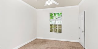 3 Bedroom Downsatirs Condo Near LSU Gallery 9