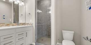 Luxury 4 Bed Townhouse with Amazing City and Mt Views on Westside Gallery 8