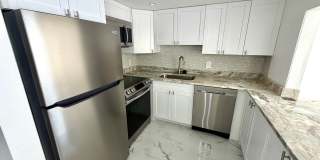 Gorgeous remodeled efficiency in Sea Towers off Duhme Road! Annual/Unfurnished in gated 55+ community Gallery 5