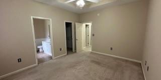 809 Overview Circle Gallery 16