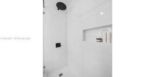 5237 La Gorce Drive Gallery 19
