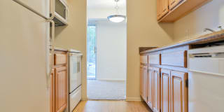Applegate and Potomac Commons Apartments and Townhomes Gallery 3