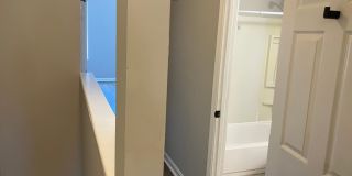 Spacious 3 Bedroom Home Near Johns Hopkins Gallery 8