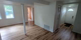 Spacious 3 bedroom 1 Bath in Warren! Gallery 12