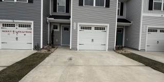 400 El Camino Drive - .Unit B Gallery 1