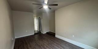 601 Chicago Avenue Gallery 6