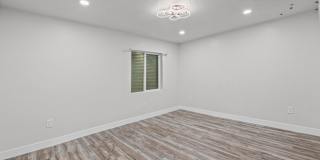 Large luxurious house with view of beautiful Utah Lake! Gallery 19