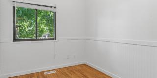 Bright Cozy Home w/ Deck & Yard Near Des Moines Marina Bright Cozy Home w/ Deck & Yard Near Des Moines Marina Gallery 10