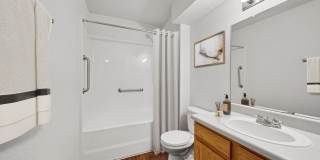 Savannah House of Guthrie - Senior Housing Gallery 8