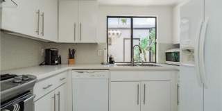 689 N Majorca Circle Gallery 10