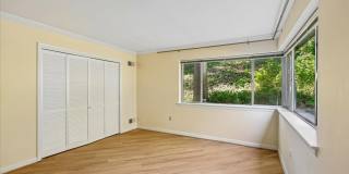 Bright & Stylish 2BR/1BA Condo in Sought-After Sumner Court in Bethesda Gallery 13