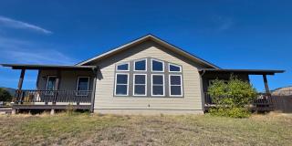 Spacious 3BDR/3BA Single Level home with a detached oversized garage/shop, complete with a kitchenette and 3/4 bath Gallery 1