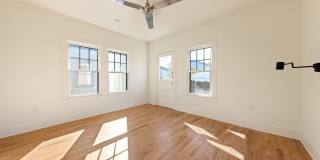 RECENTLY RENOVATED CHARMING 1/1 DUPLEX IN THE HAPPENING HISTORIC DISTRICT OF DIGNOWITY HILL Gallery 10