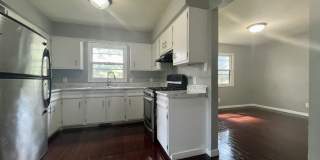 Beautiful 6 bedroom/ 2 bathroom house Gallery 1