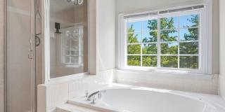 7059 KINGS MANOR DR Gallery 13