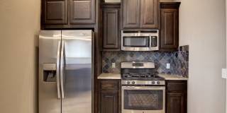 Beautiful Foster Signature Home in Great Location! Gallery 11