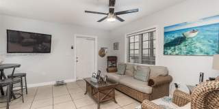 325 Calusa St Gallery 19