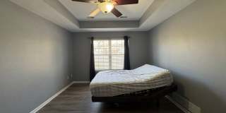 3 Bedroom Home available w/fenced yard Gallery 19