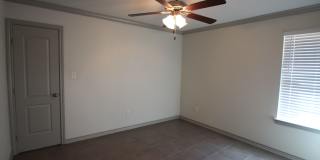 Beautiful 3 Bedroom 2 Bathroom Townhouse in South Tyler! Now offering 1/2 OFF FIRST FULL MONTHS RENT! Gallery 11