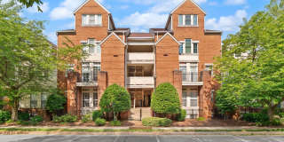 1324 GARDEN WALL Circle Gallery 1