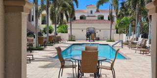 Seasonal Short-Term 2 Bedroom, 2.5 Bath Multi-Level Condo with Balcony and Patio located on Venice Island! Gallery 4
