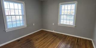 PRE-LEASING- AVAILABLE JULY 10TH - 3 Bedroom/2 Bathroom House Gallery 6