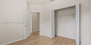 8401 SW 25th Ct Gallery 19