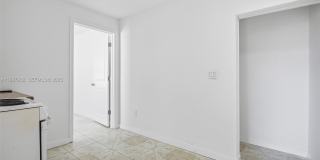 465 NE 165th St Gallery 1