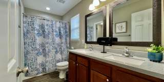 Brand New Home Walking distance to Spooky Nook Gallery 22