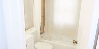 3 Bed - 1 Bath Cape Code for Rent in Maple Heights! Gallery 9