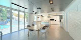 1801 Roscomare Road Gallery 9