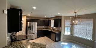 AVAILABLE NOW IN SOUTHAVEN! Spacious 4BR Home with Bonus Room & Fenced Yard Gallery 9