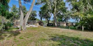 Gorgeous 3/2 Home with a 2 Car Garage Located in Well Maintained Cul-de-sac - Leesburg Gallery 25