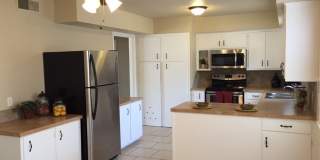 Huge 4 Bedroom/2 Bath/2 Living Room House close to TTU - Available AUGUST Gallery 25