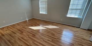 Room in 3 Bedroom Home at Beaverwood Dr Gallery 29