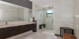 7902 NW 105th Ct Gallery 20