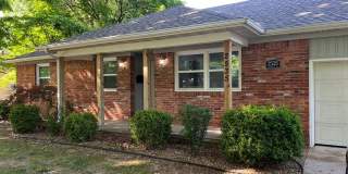 Recently Remodeled 3 Bed / 2 Bath near Mercy Hospital Recently Remodeled 3 Bed / 2 Bath near Mercy Hospital Gallery 1
