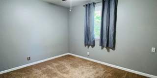LARGE FENCED IN YARD!!! Gallery 19